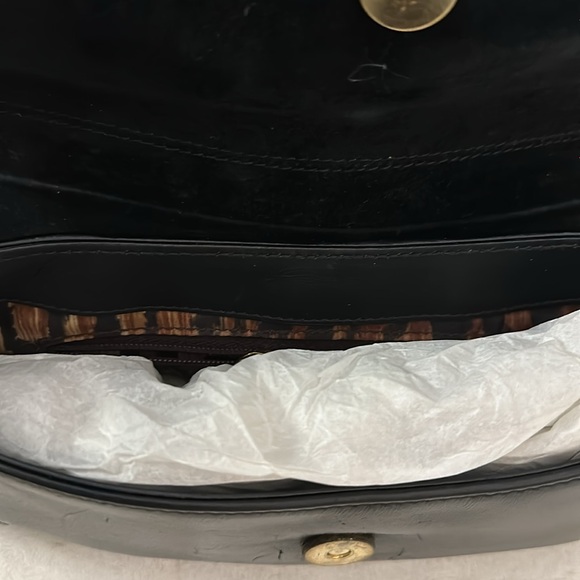 Beautiful Black Dolce & Gabbana Classic Leather & Gold Hardware Purse Excellent - Picture 7 of 8